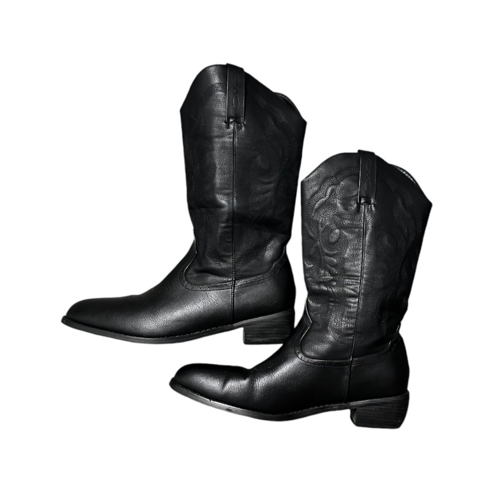 Black cowboy boots size 13